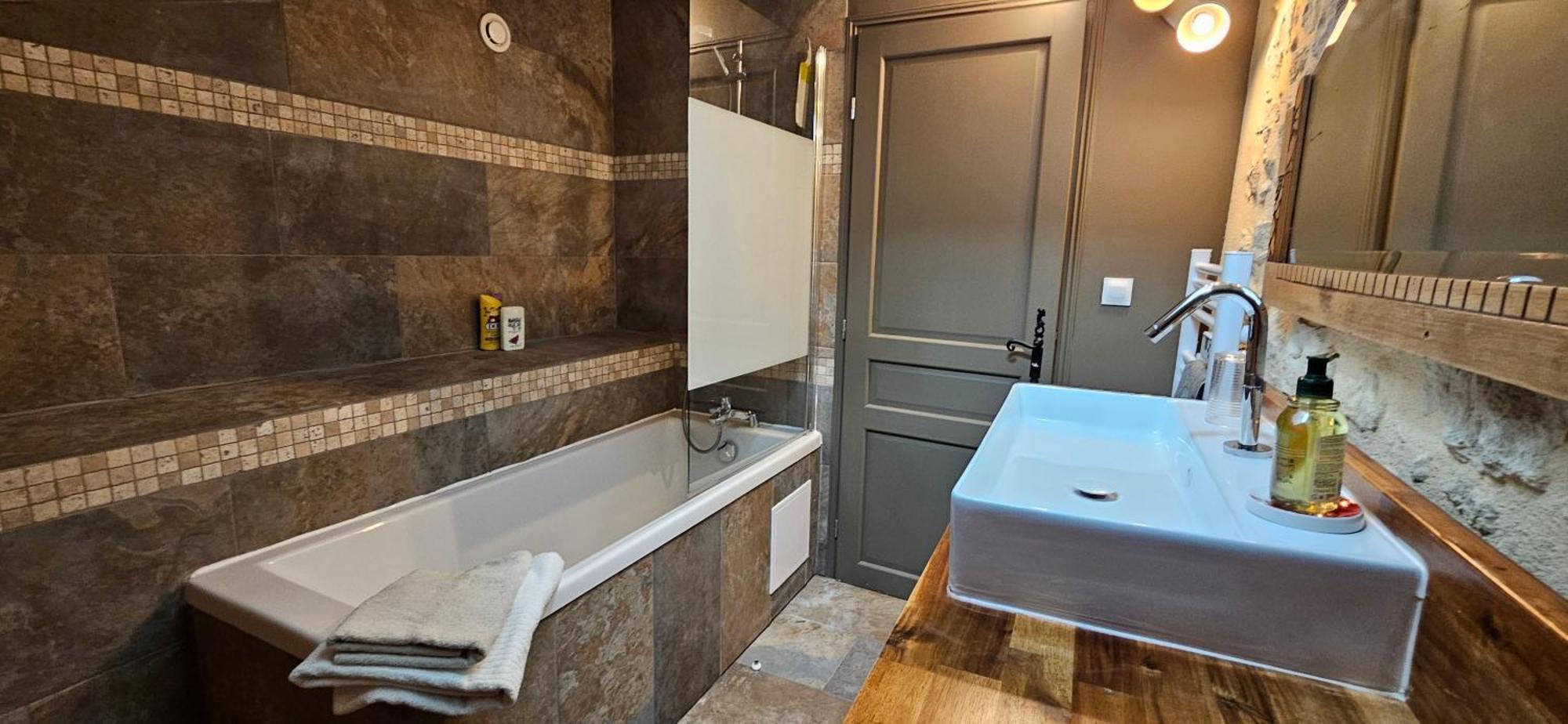 Hotel La Bastide Cardan à Saint-Sulpice-de-Pommiers Extérieur photo
