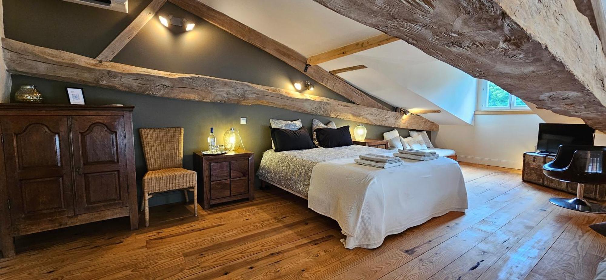 Hotel La Bastide Cardan à Saint-Sulpice-de-Pommiers Extérieur photo