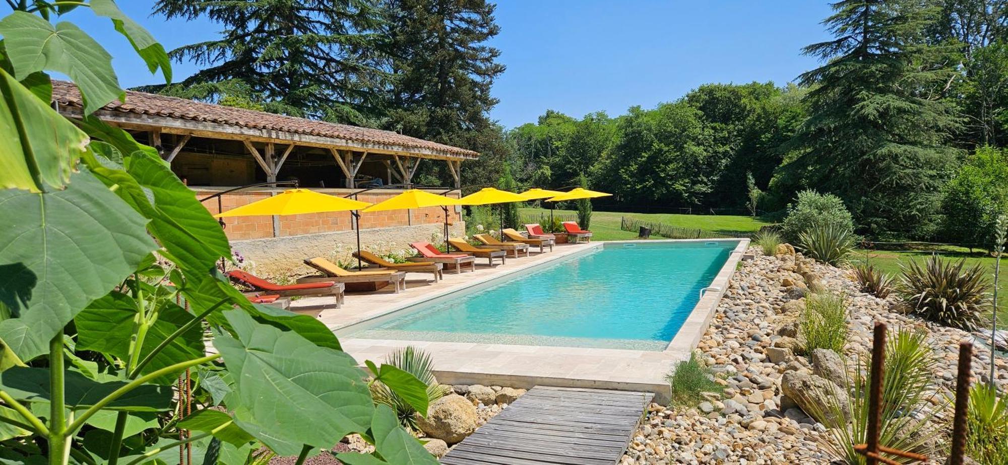 Hotel La Bastide Cardan à Saint-Sulpice-de-Pommiers Extérieur photo